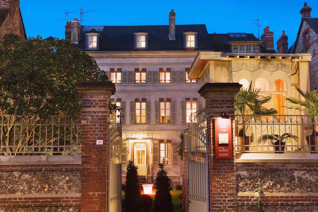 Bed and Breakfast La Petite Folie Онфлёр Экстерьер фото