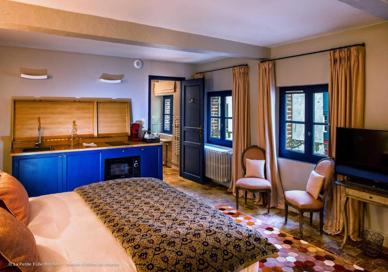 Bed and Breakfast La Petite Folie Онфлёр Экстерьер фото