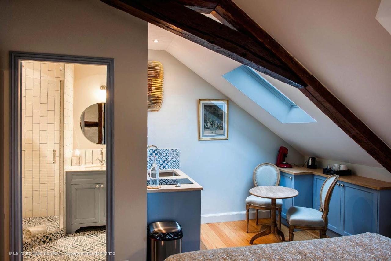 Bed and Breakfast La Petite Folie Онфлёр Экстерьер фото